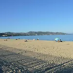 Διαμέρισμα Refait A Neuf Avec Climatisation Et Parking - Fr-1-226-299 *