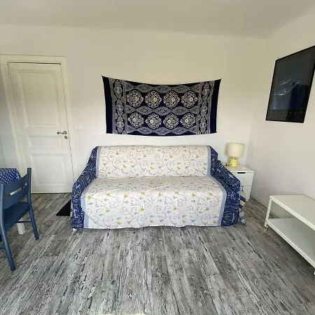 Apartment Refait A Neuf Avec Climatisation Et Parking - Fr-1-226-299