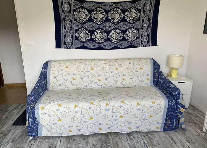 Refait A Neuf Avec Climatisation Et Parking - Fr-1-226-299 *